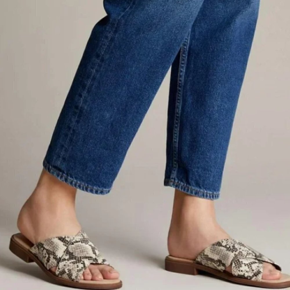 Clarks Collection Declan Ivy  Ultimate Comfort Snake Print Slide Sandals Size 8M